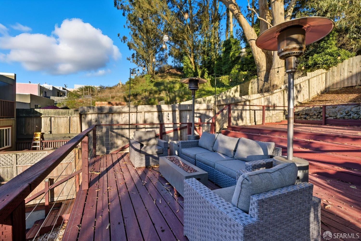 395 Frankfort Street