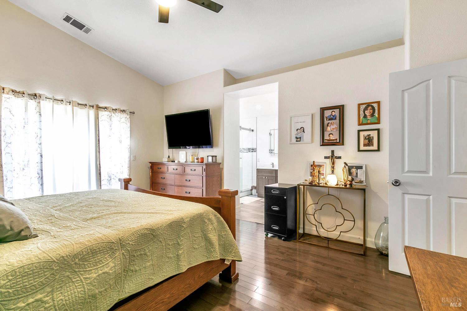 3257 Vista Del Lago Way