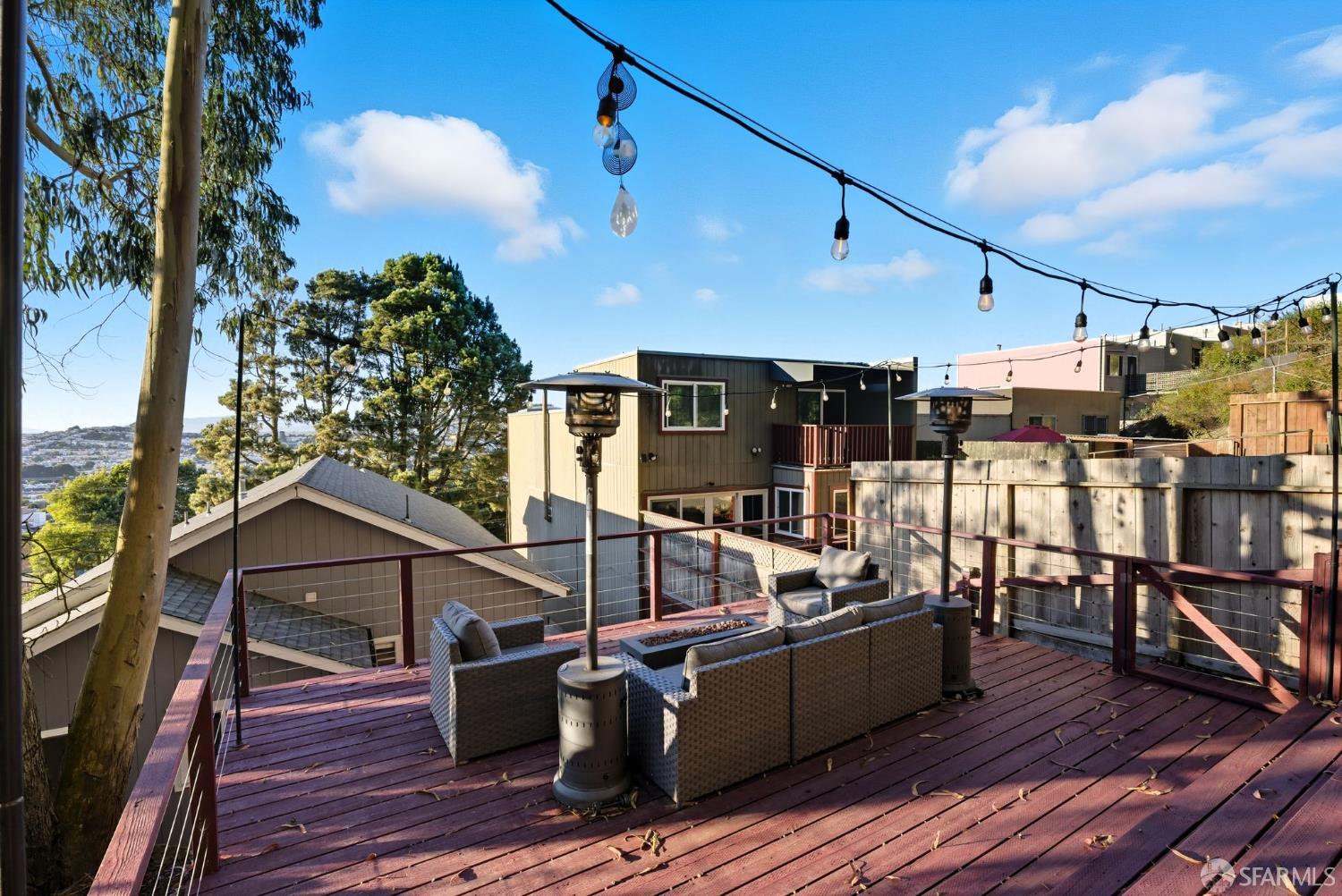 395 Frankfort Street