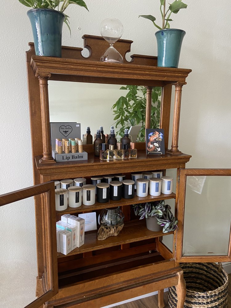 Secret Garden Skincare Logo